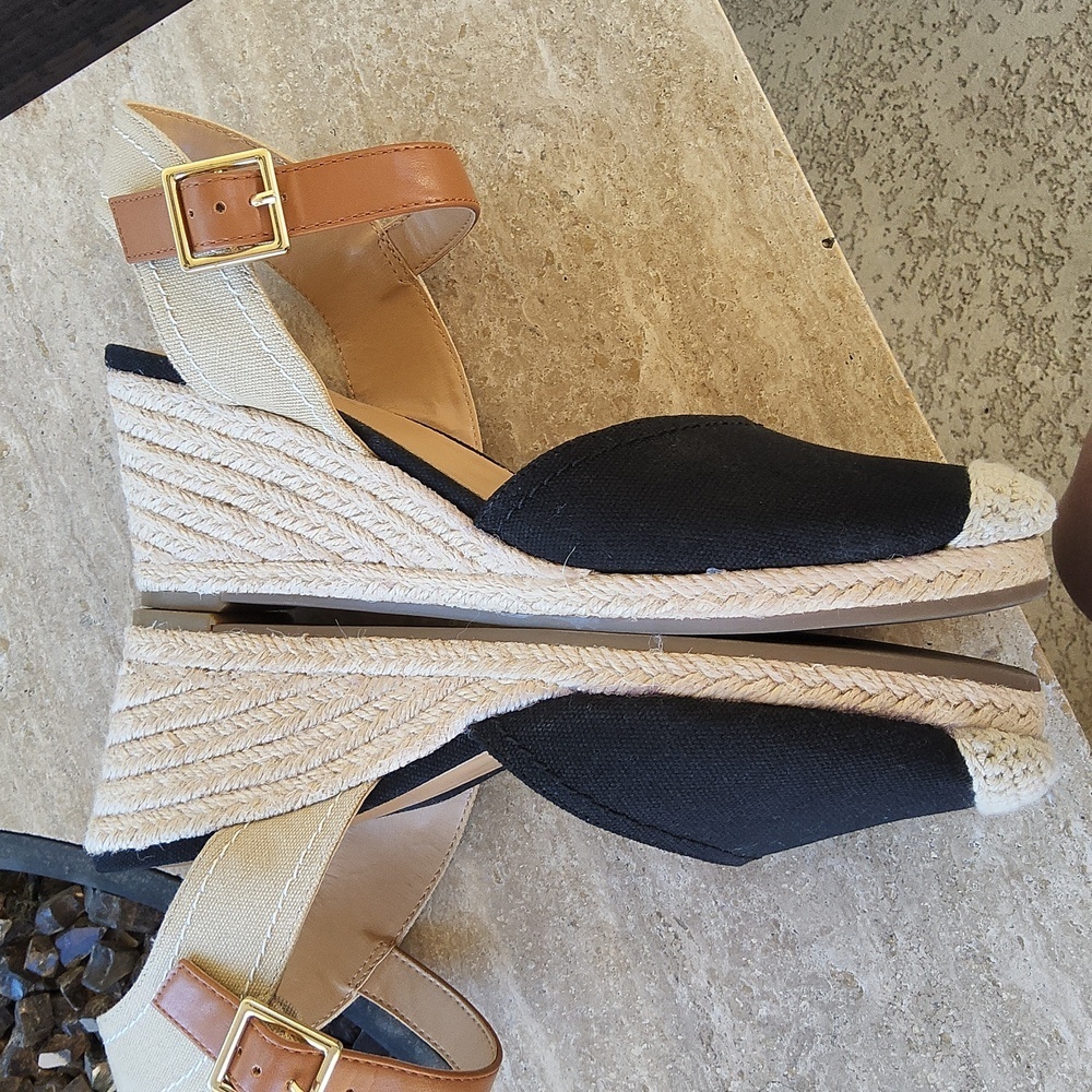 Tommy Hilfiger Black and Tan Espadrille Sandals Size 9 M - Picture 10 of 14